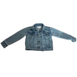 btween Girls Light Blue Denim Jean Jacket. Size: 2T. Good Condition.